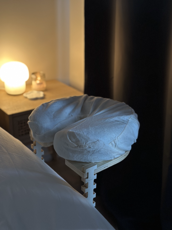 Super! Med dette sæt er massage derhjemme også bare rart. Ikke mere øm nakke af at ligge på siden takket være hovedpu...